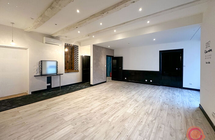 Maison / Local rénové en hypercentre — photo 4