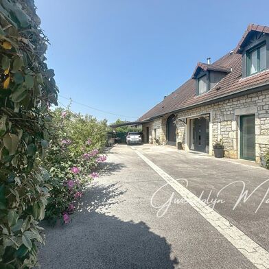 Maison 8 pièces 570000 €