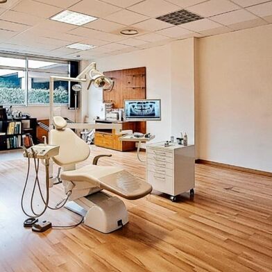 Commerce  130000 €