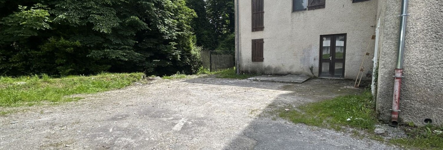 Commerce  140 m² à vendre à Bielle (64260)