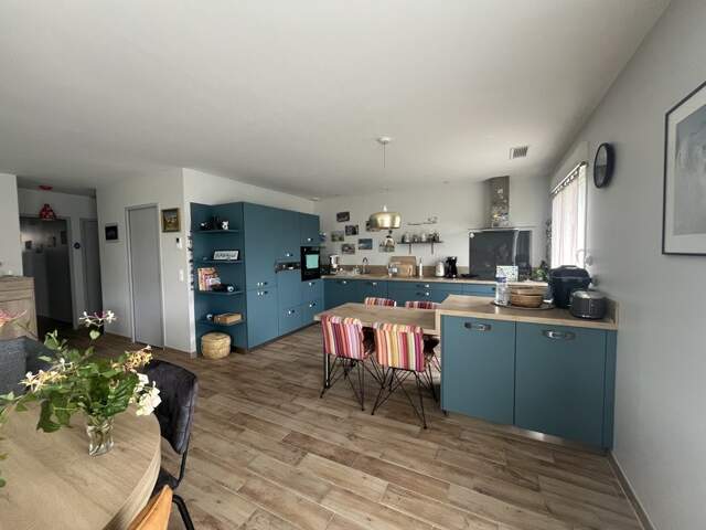 Contemporaine de 4 pièces principales — photo du bien