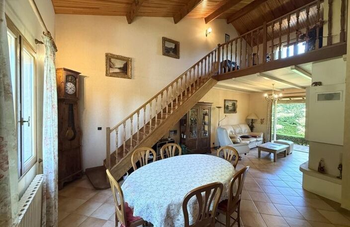 Villa de 5 pièces principales — photo 2