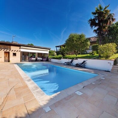 Maison 10 pièces 549000 €