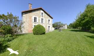 Maison 9 Pièces 210 m² à vendre à Massignac (16310)