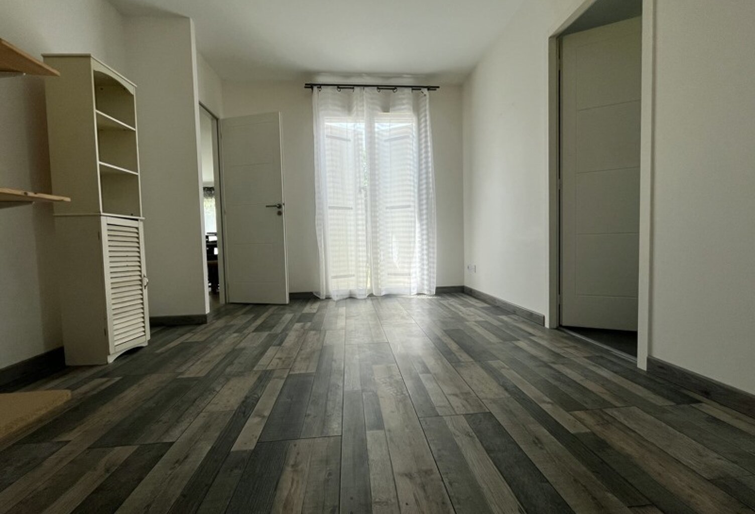 Contemporaine de 4 pièces principales — photo 1
