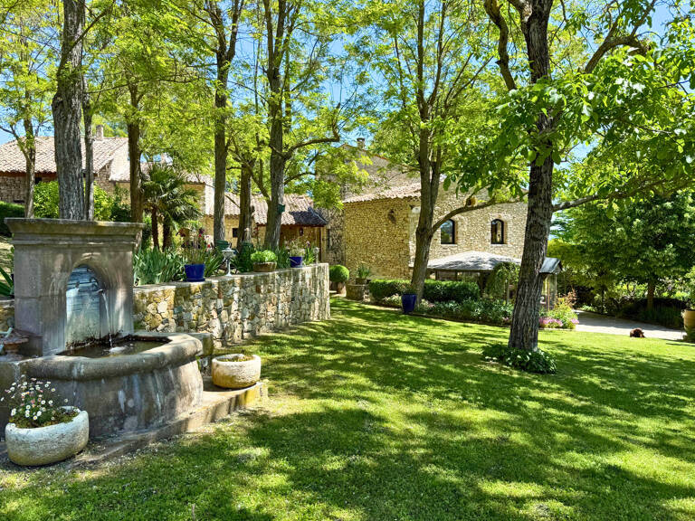 Propriété en pierre du XVIIe siècle — photo 1