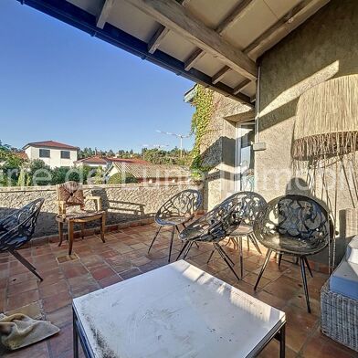 Appartement 1 pièces 830 €