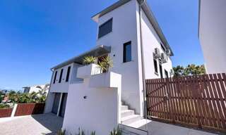 Maison 5 Pièces 144 m² à vendre à Saint-Pierre (97432)