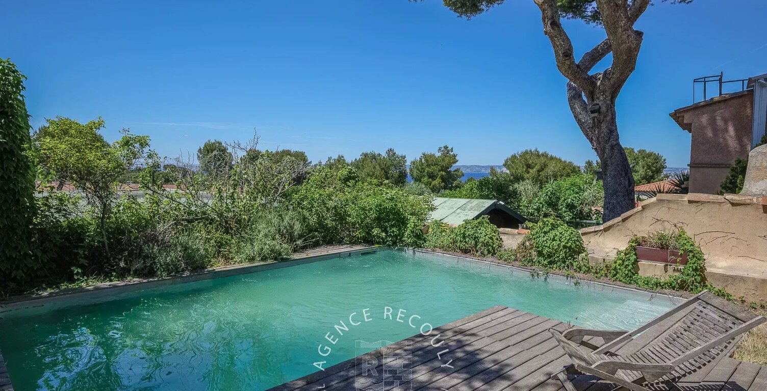 MAISON AVEC PISCINE - VUE MER - GROTTE ROLLAND 13008 MARSEILLE — photo 1