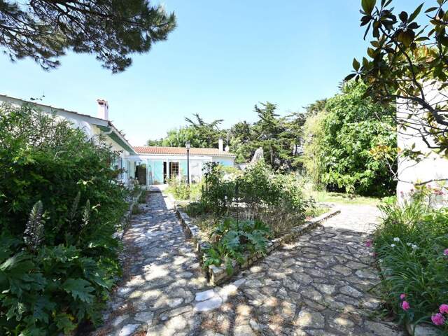 Maison À Vendre sur très belle parcelle St -Clement — photo du bien