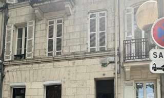 Immeuble  160 m² à vendre à Saintes (17100)