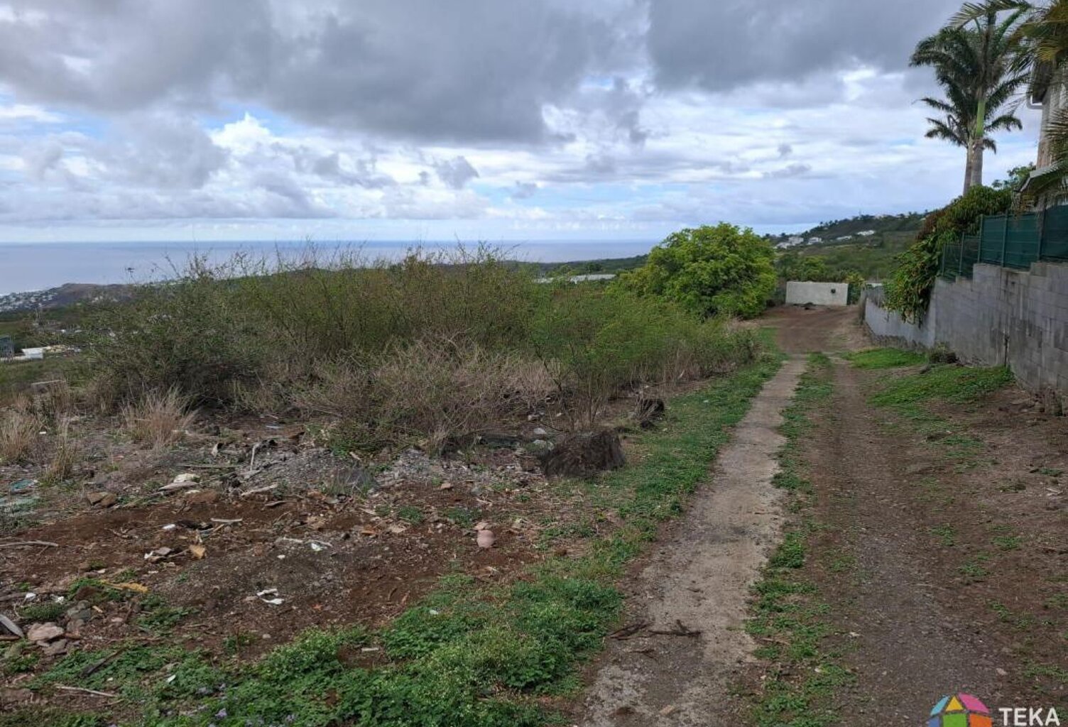A VENDRE Terrain avec vue sur mer à L’Hermitage-les-Hauts — photo 1