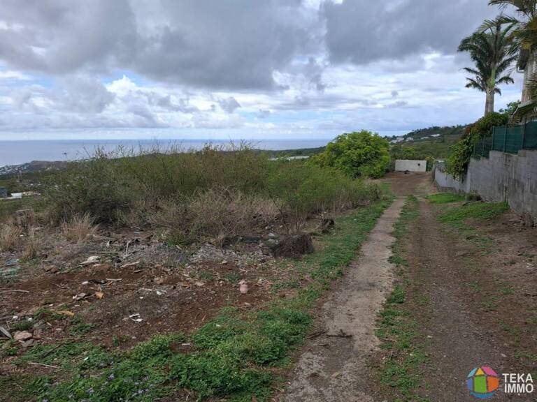A VENDRE Terrain avec vue sur mer à L’Hermitage-les-Hauts — photo 1
