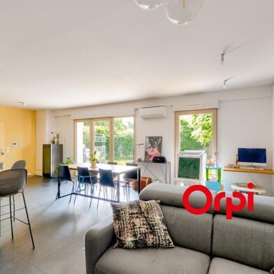 Appartement 4 pièces 330000 €