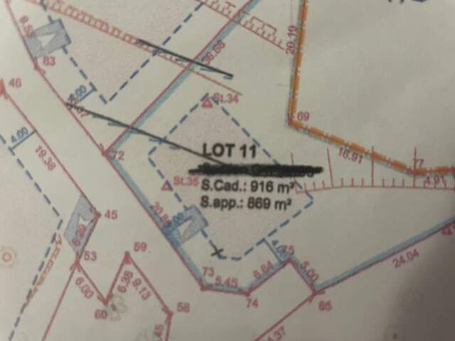 terrain constructible de 980m² avec vue dominante — photo du bien