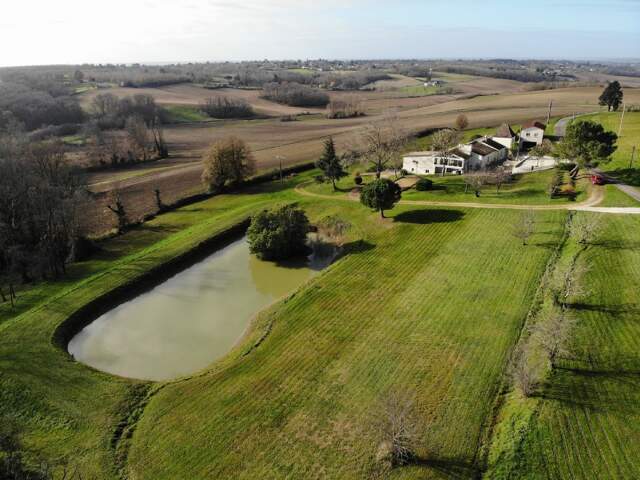 Maison 7 pièces 276 m&sup2; — photo du bien