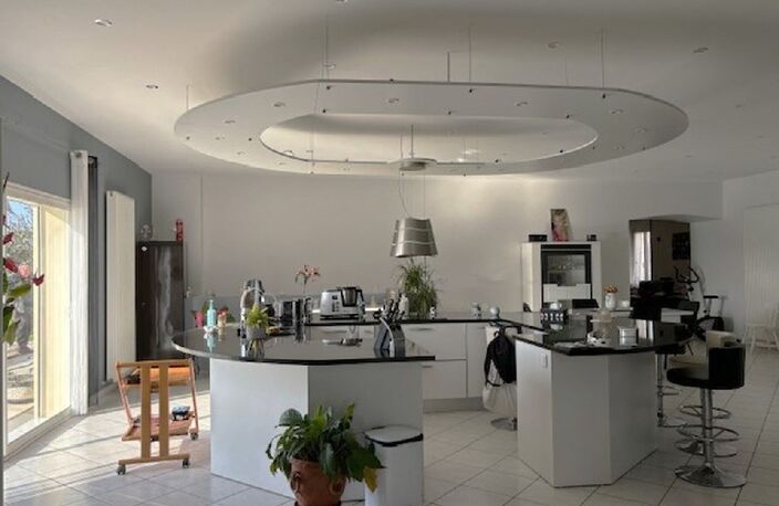 Maison 7 pièces 276 m&sup2; — photo 3