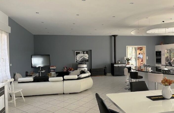 Maison 7 pièces 276 m&sup2; — photo 4