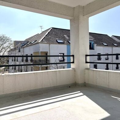 Appartement 4 pièces 220500 €