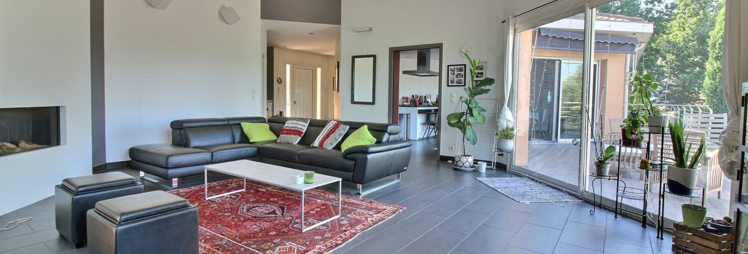 Maison 7 Pièces 330 m² à louer à Vourles (69390)