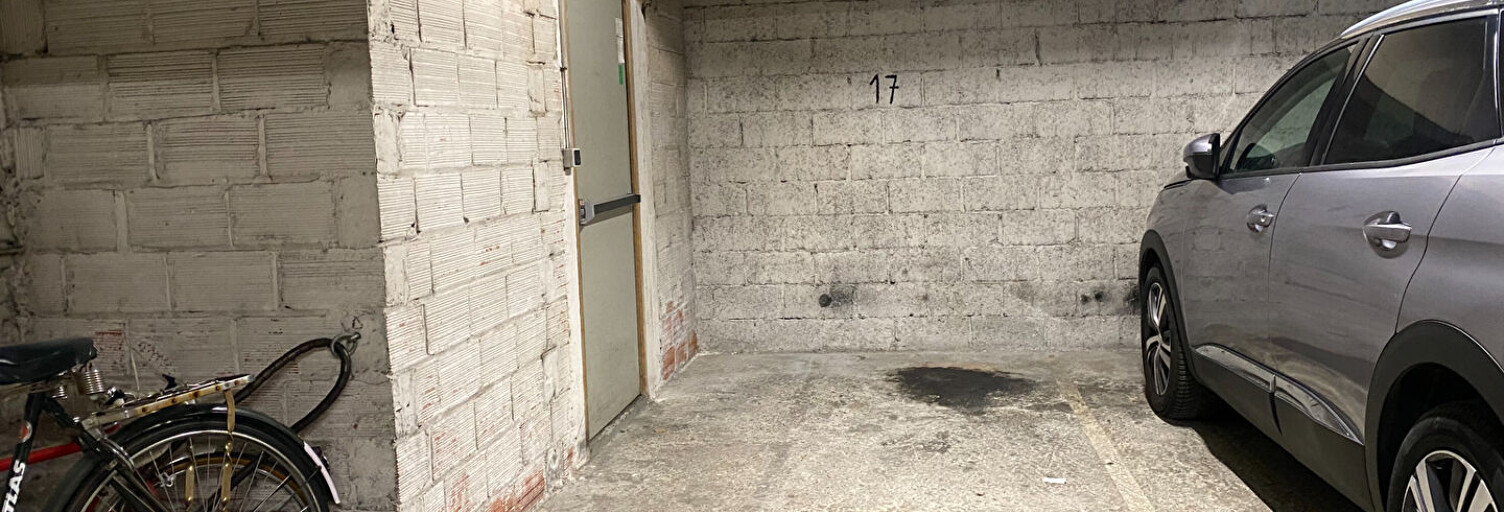 Garage   m² à vendre à Paris 18 (75018)