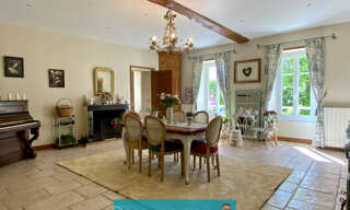 Maison 8 Pièces 258 m² à vendre à Jarnac-Champagne (17520)