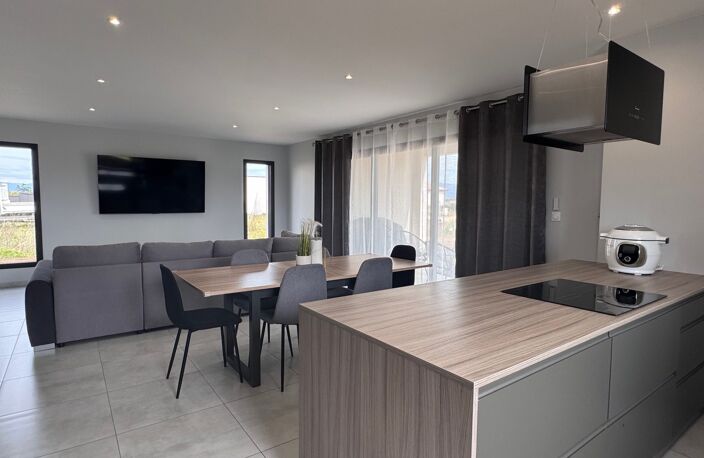 Maison de 2024 GRANGES LES BEAUMONT — photo 4