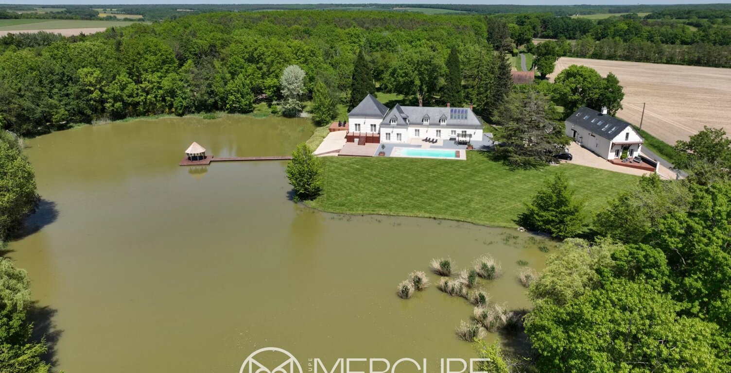 PROPRIETE AVEC ETANG ET MAISONS ANNEXES — photo 1