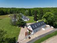 PROPRIETE AVEC ETANG ET MAISONS ANNEXES — photo 2