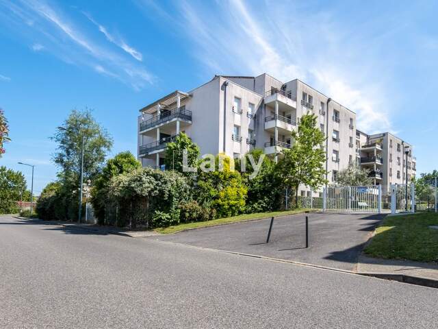 Appartement + parkings+ cave — photo du bien