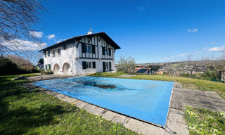 Maison 8 Pièces 214 m² à vendre à Ahetze (64210)