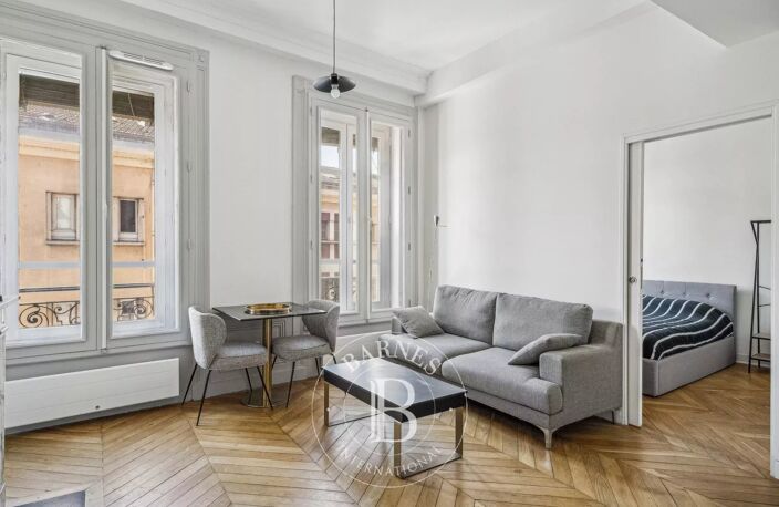 Lyon 2 - Perrache - Appartement meublé et rénové de 31,65 m² - 1 Chambre — photo 3
