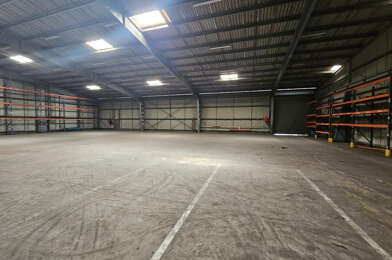 Commerce  3108000 €