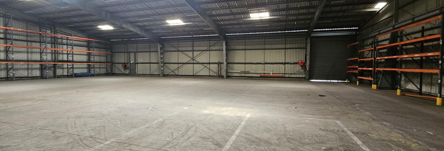 Commerce  3800 m² à vendre à Angers (49000)