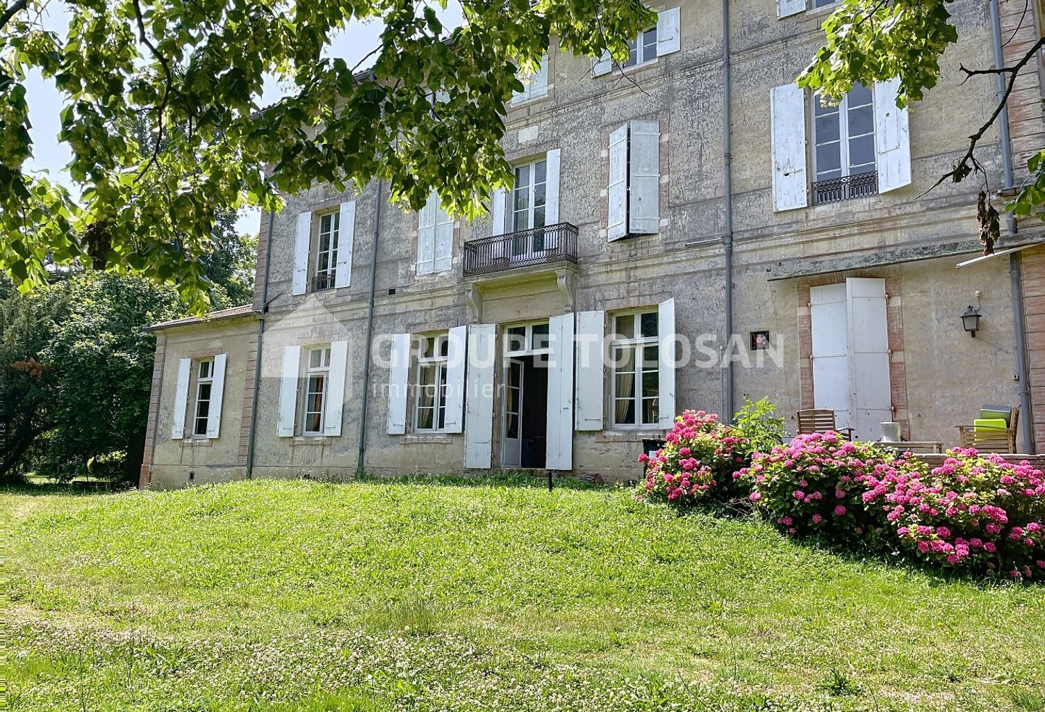 Château — photo 1