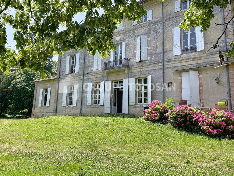 Château — photo 1