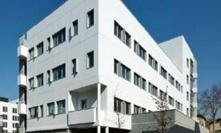 Bureau  3614 m² à louer à Lyon 8 (69008)