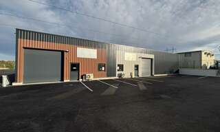 Commerce  1668 m² à louer à Jonage (69330)