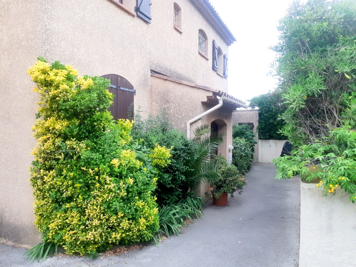Appartement 3 pièces  à vendre Carqueiranne 83320