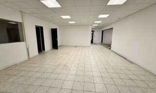 Commerce  1270 m² à louer à La Riche (37520)