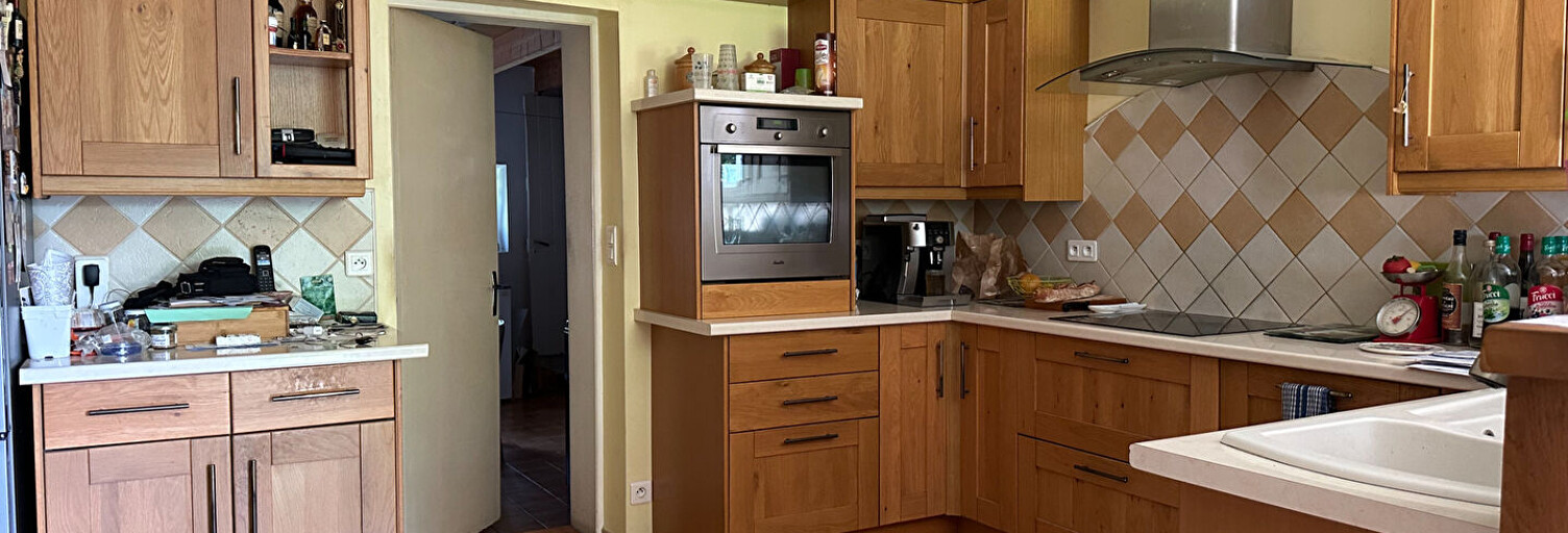 Maison 6 Pièces 185 m² à vendre à Saint-Seurin-de-Palenne (17800)