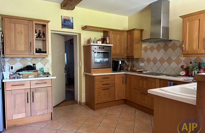 Maison charentaise de 185 m². — photo 3