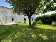 Maison charentaise de 185 m². — photo 4