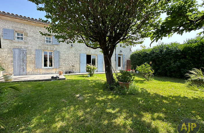 Maison charentaise de 185 m². — photo 4