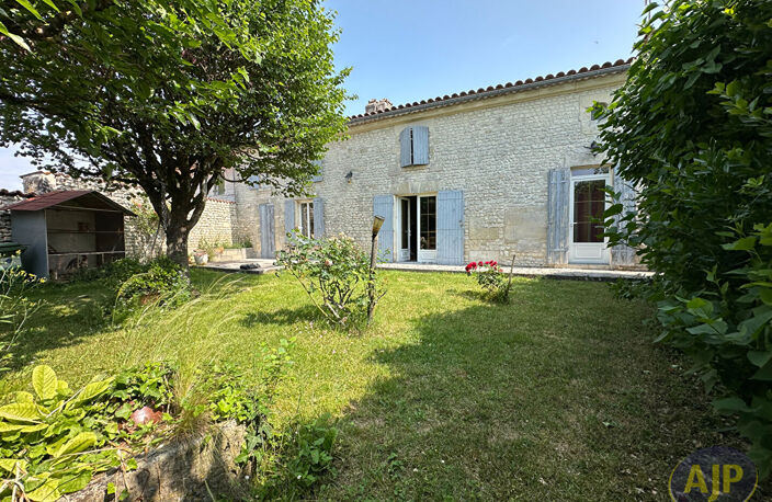 Maison charentaise de 185 m². — photo 5
