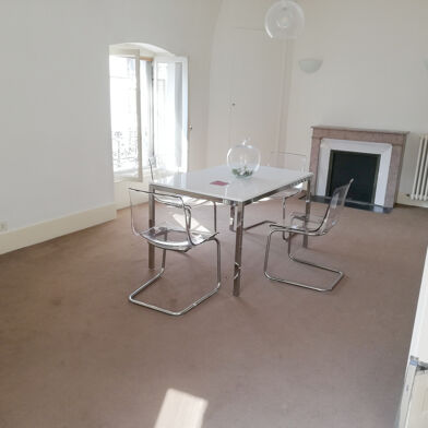 Appartement 4 pièces 970 €