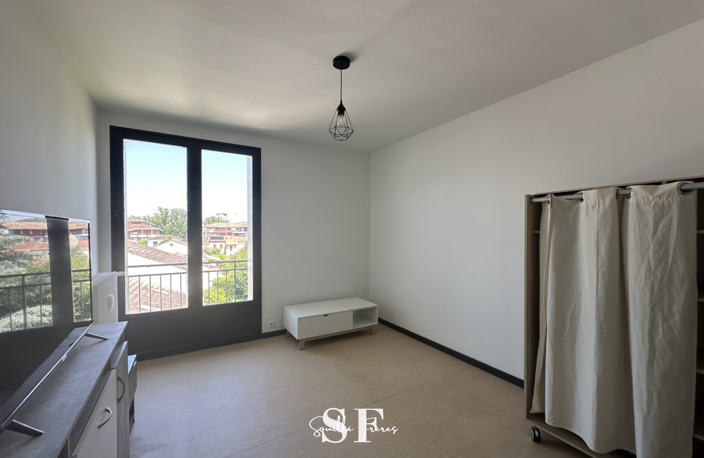 AGEN CENTRE-VILLE - STUDIO AVEC BALCON ET PARKING — photo 2