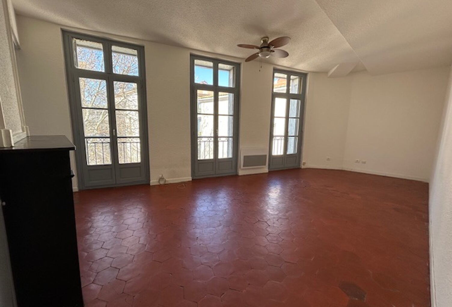 Appartement T3 Place Catalogne — photo 1