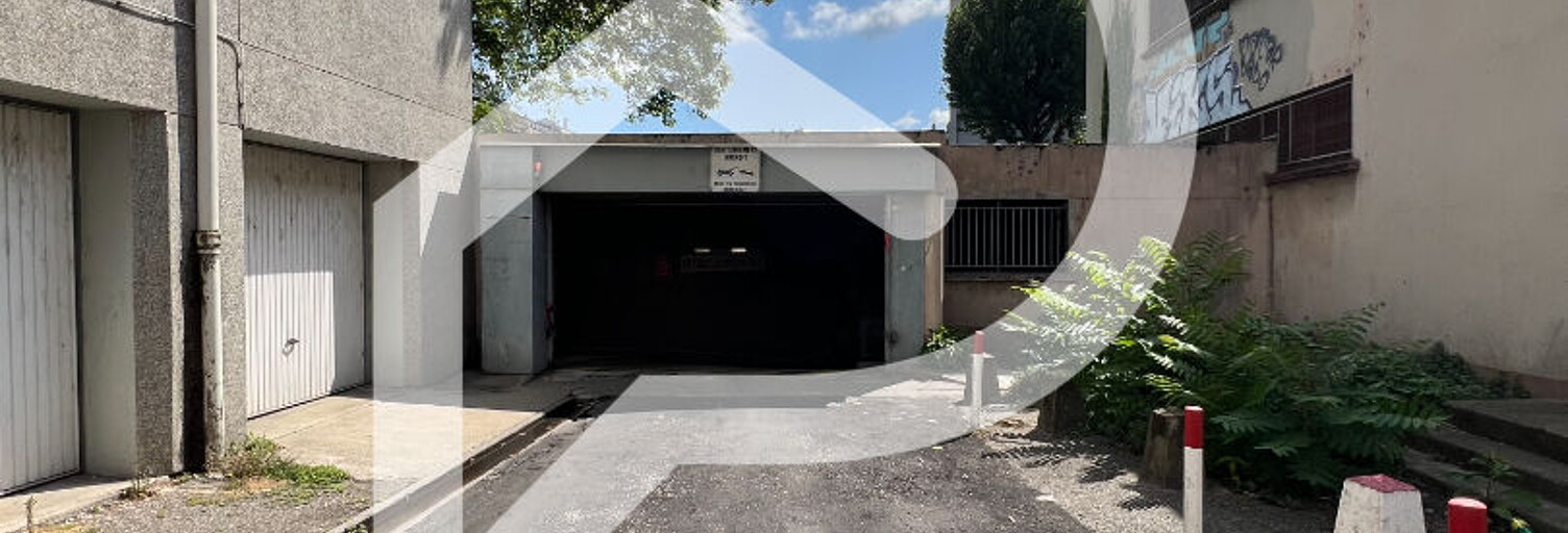 Garage  21 m² à louer à Grenoble (38000)