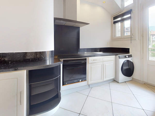 Appartement Grenoble 2 pièces 55.05 m2 Meublé et Climatisé sur Chalpionnet — photo du bien